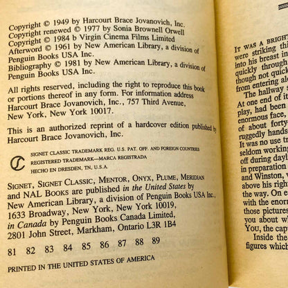 1984 by George Orwell [VINTAGE 1984 PAPERBACK]