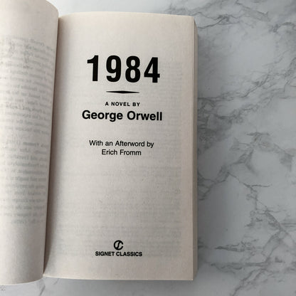1984 by George Orwell [SIGNET PAPERBACK] - Bookshop Apocalypse