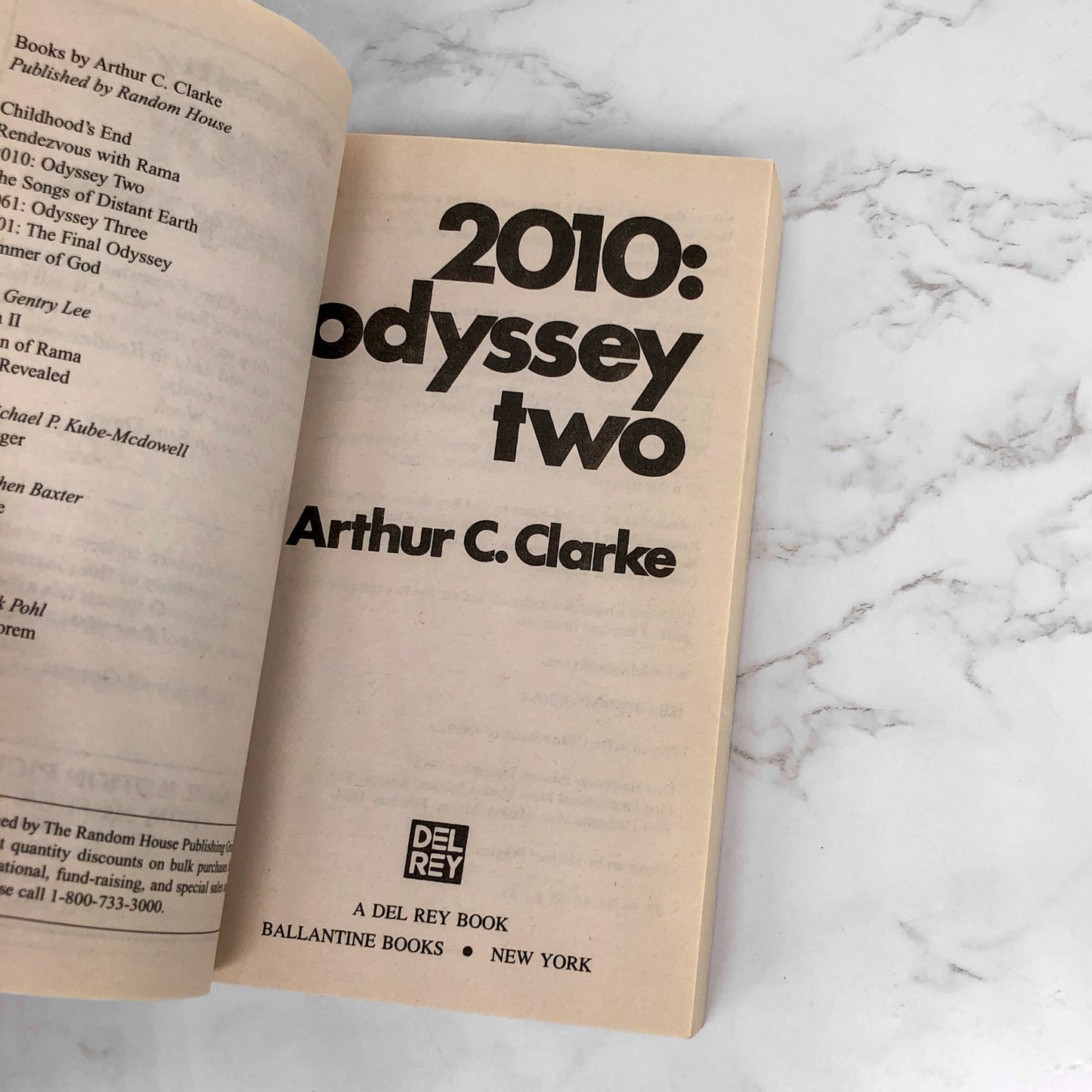 2010: Odyssey Two by Arthur C. Clarke [1984 PAPERBACK]