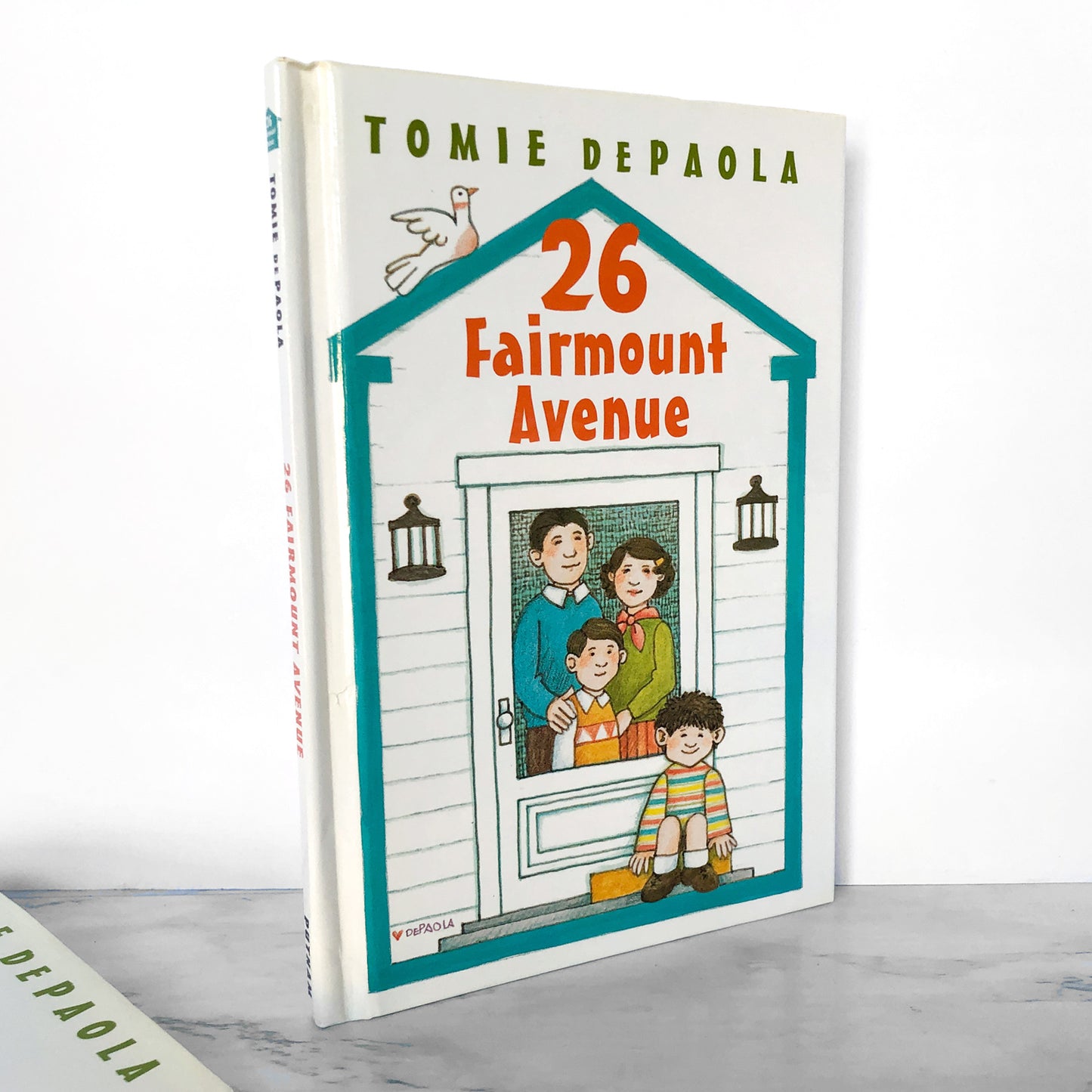 26 Fairmount Avenue by Tomie dePaola SIGNED! [FIRST EDITION]