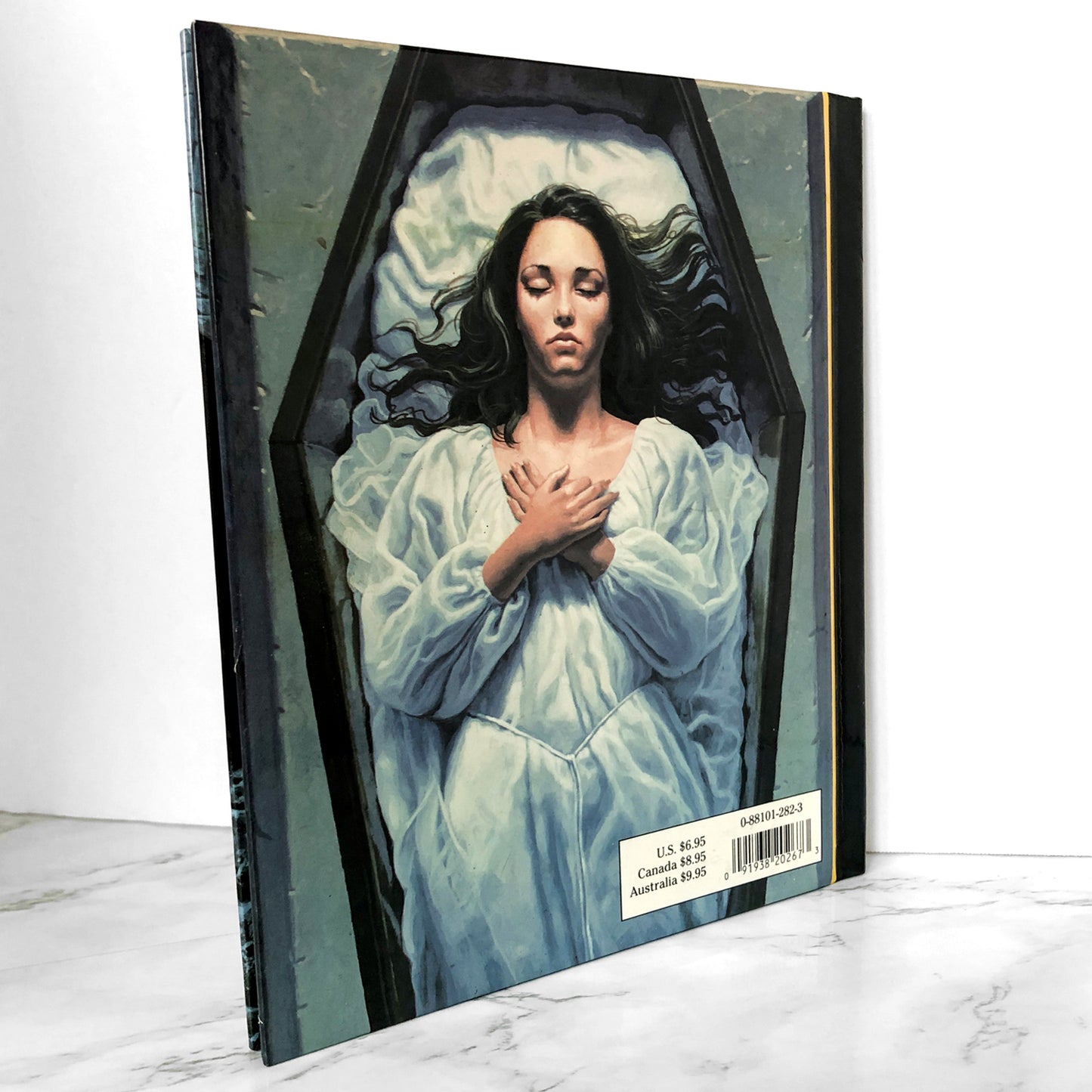 Dracula by Bram Stoker & Greg Hildebrandt [UNICORN HARDCOVER / 1993]