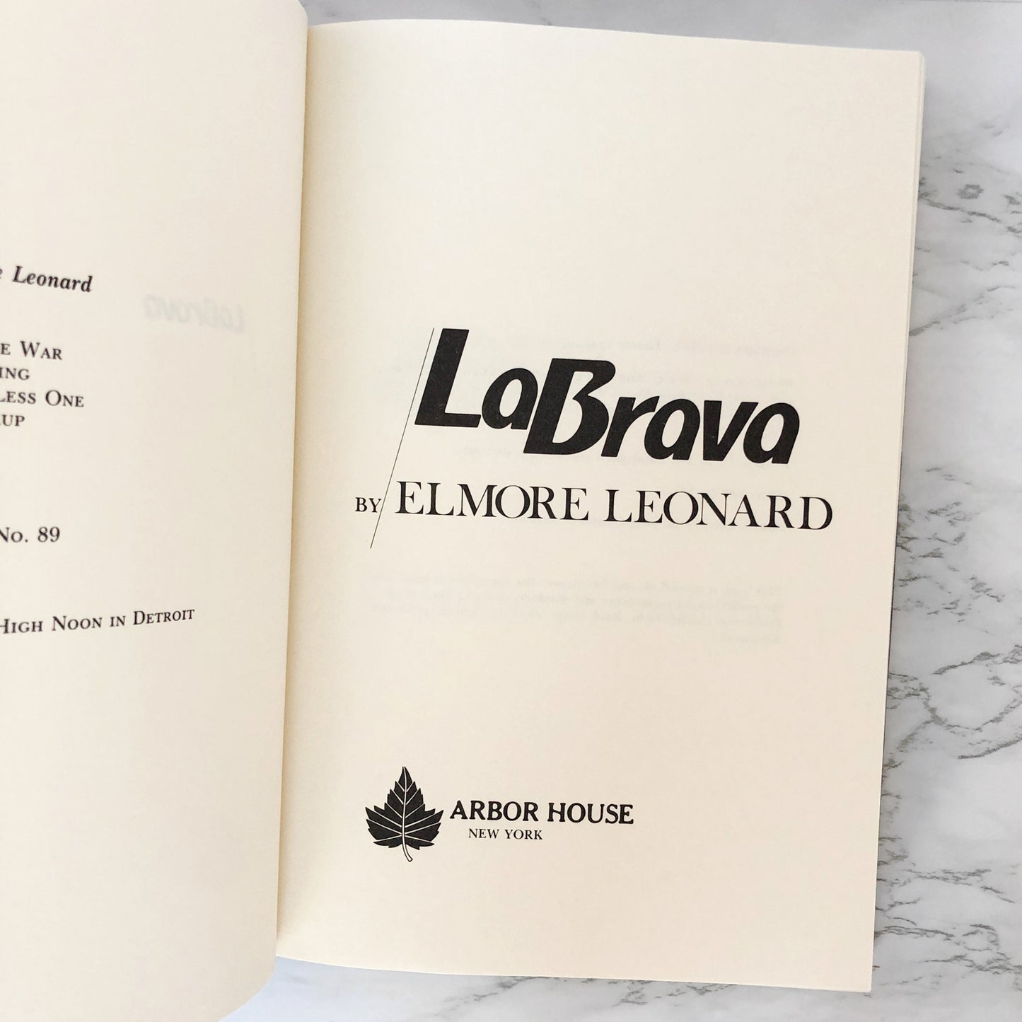 La Brava by Elmore Leonard [1983 HARDCOVER] • Arbor House