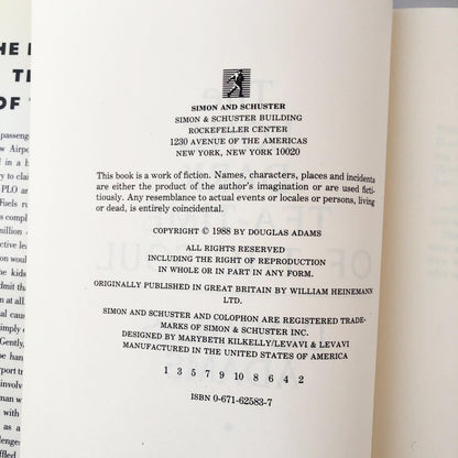 The Long Dark Tea Time of the Soul by Douglas Adams [FIRST EDITION / FIRST PRINTING] 1988