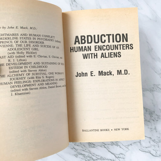 Abduction: Human Encounters With Aliens by John E. Mack M.D. [1995 PAPERBACK] - Bookshop Apocalypse
