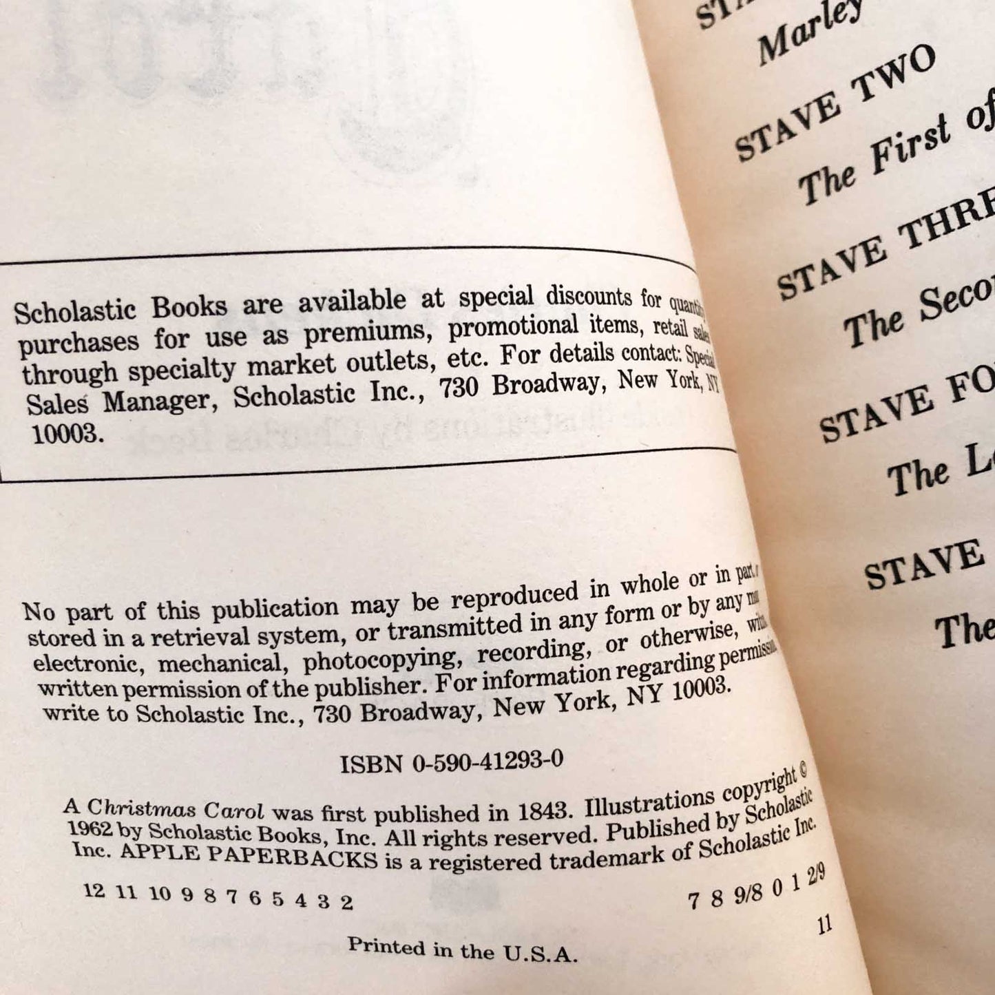A Christmas Carol by Charles Dickens [TRADE PAPERBACK] 1990 • Apple