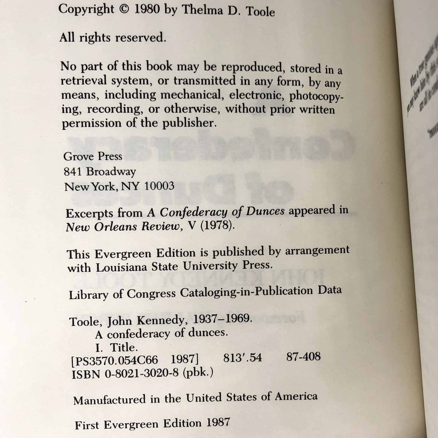 A Confederacy of Dunces by John Kennedy Toole [1987 TRADE PAPERBACK]