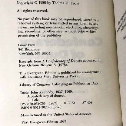 A Confederacy of Dunces by John Kennedy Toole [1987 TRADE PAPERBACK]