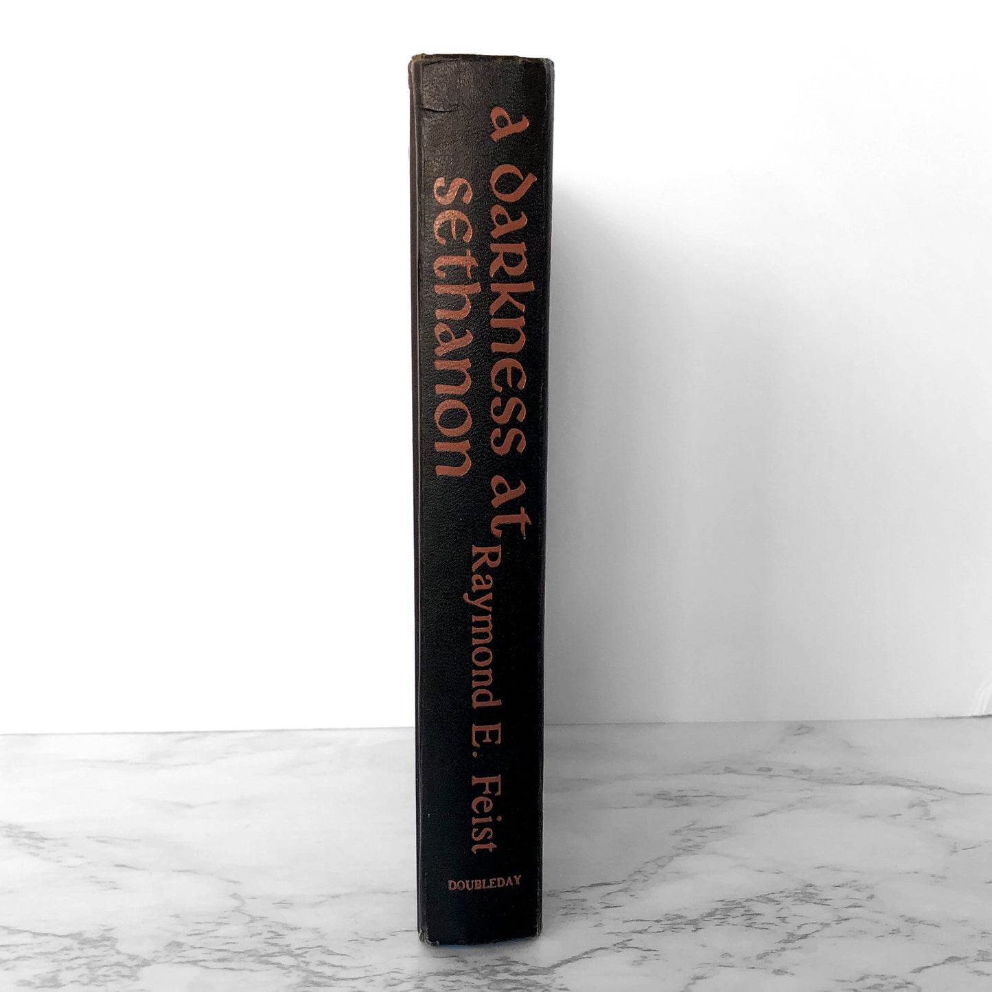 A Darkness at Sethanon by Raymond E. Feist [1986 HARDCOVER]