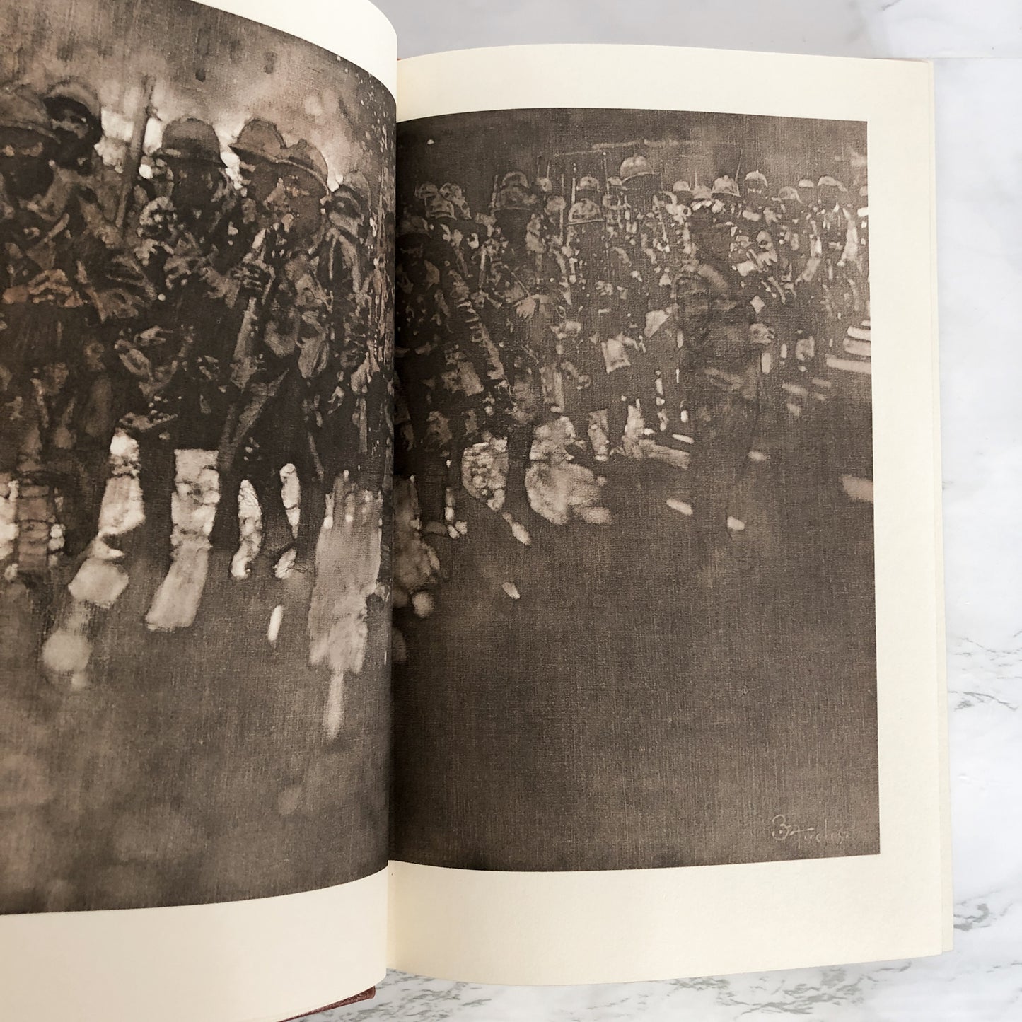 A Farewell to Arms by Ernest Hemingway [THE FRANKLIN LIBRARY / 1979]