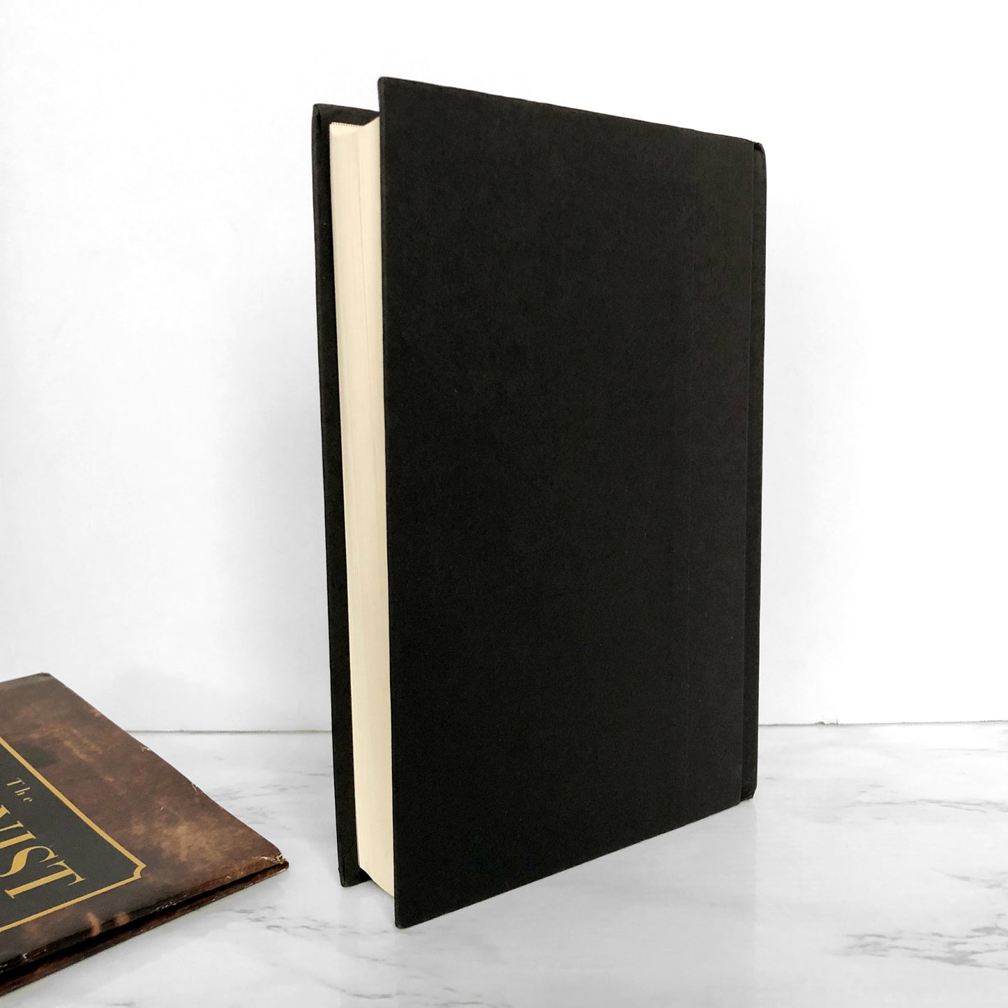 The Alienist by Caleb Carr [BOOK CLUB FIRST EDITION / 1994]