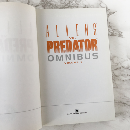 Aliens VS Predator Omnibus [VOLUME 1] - Bookshop Apocalypse