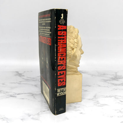 A Stranger's Eyes by Bettie Wysor [1981 PAPERBACK]