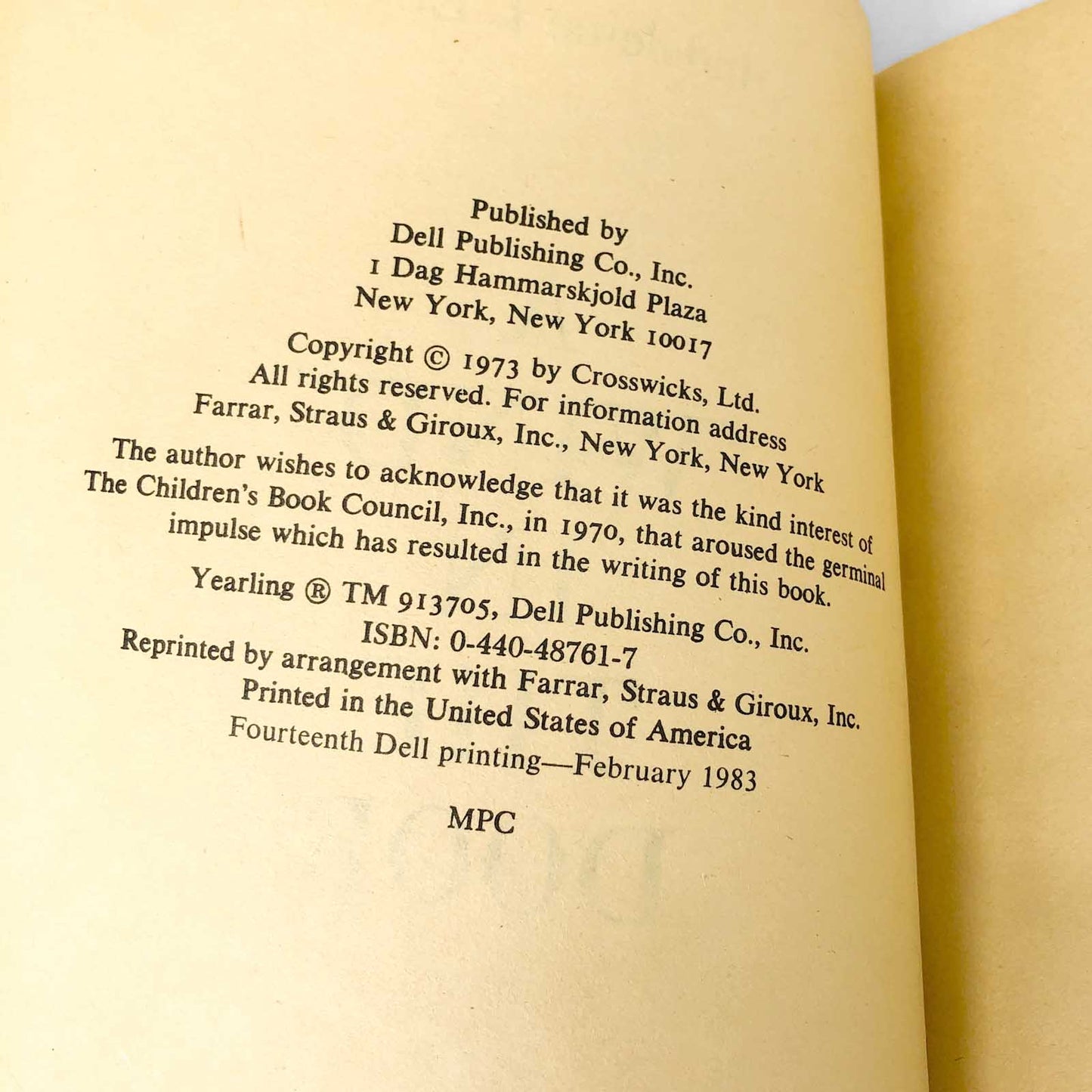 A Wind in the Door by Madeleine L'Engle [TRADE PAPERBACK] 1983