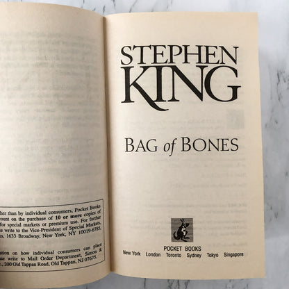 Bag of Bones by Stephen King [FIRST PAPERBACK PRINTING / 1999]