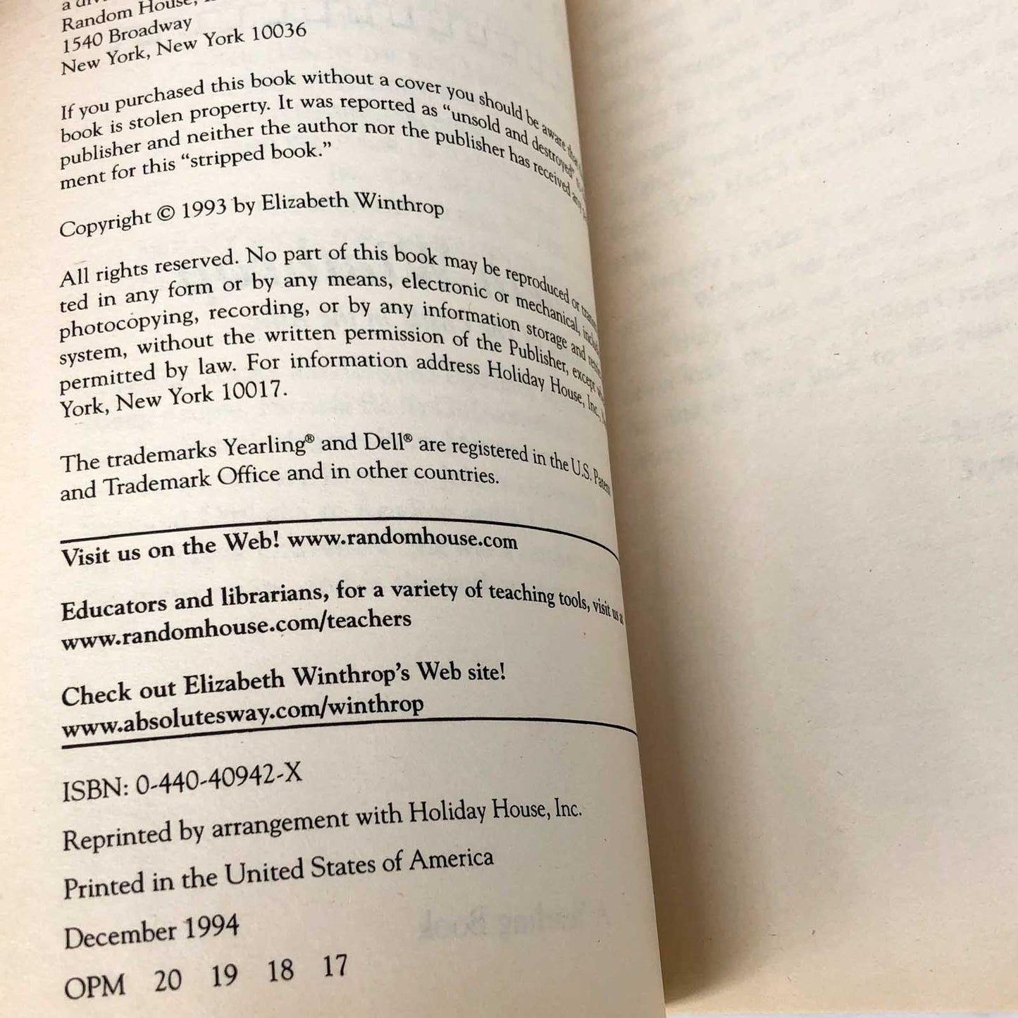 The Battle for the Castle by Elizabeth Winthrop [FIRST PAPERBACK EDITION] 1994