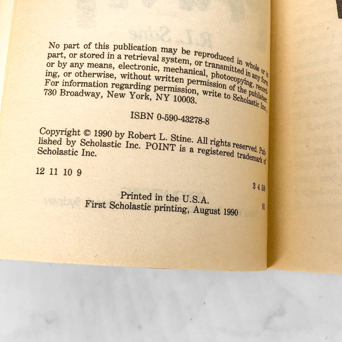 Beach Party by R.L. Stine [1990 PAPERBACK] Point Horror #18