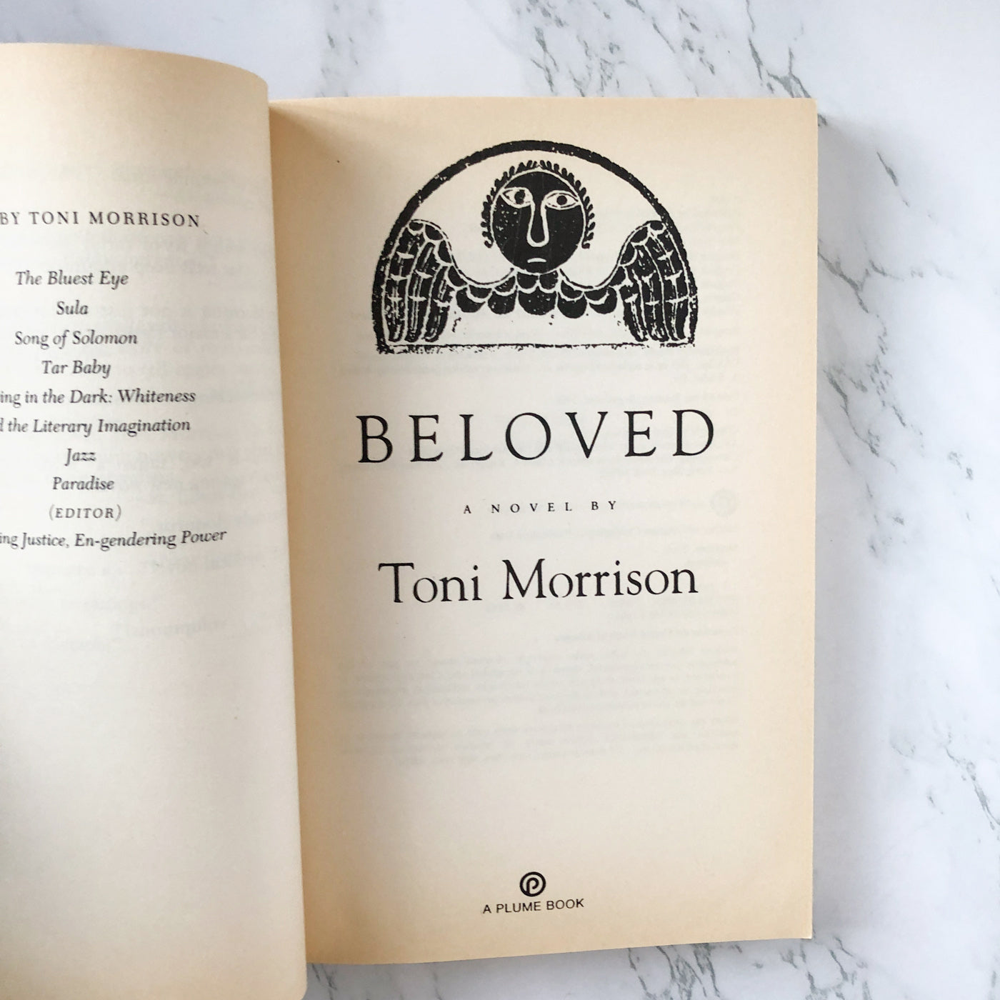 Beloved by Toni Morrison [TRADE PAPERBACK / 1988]
