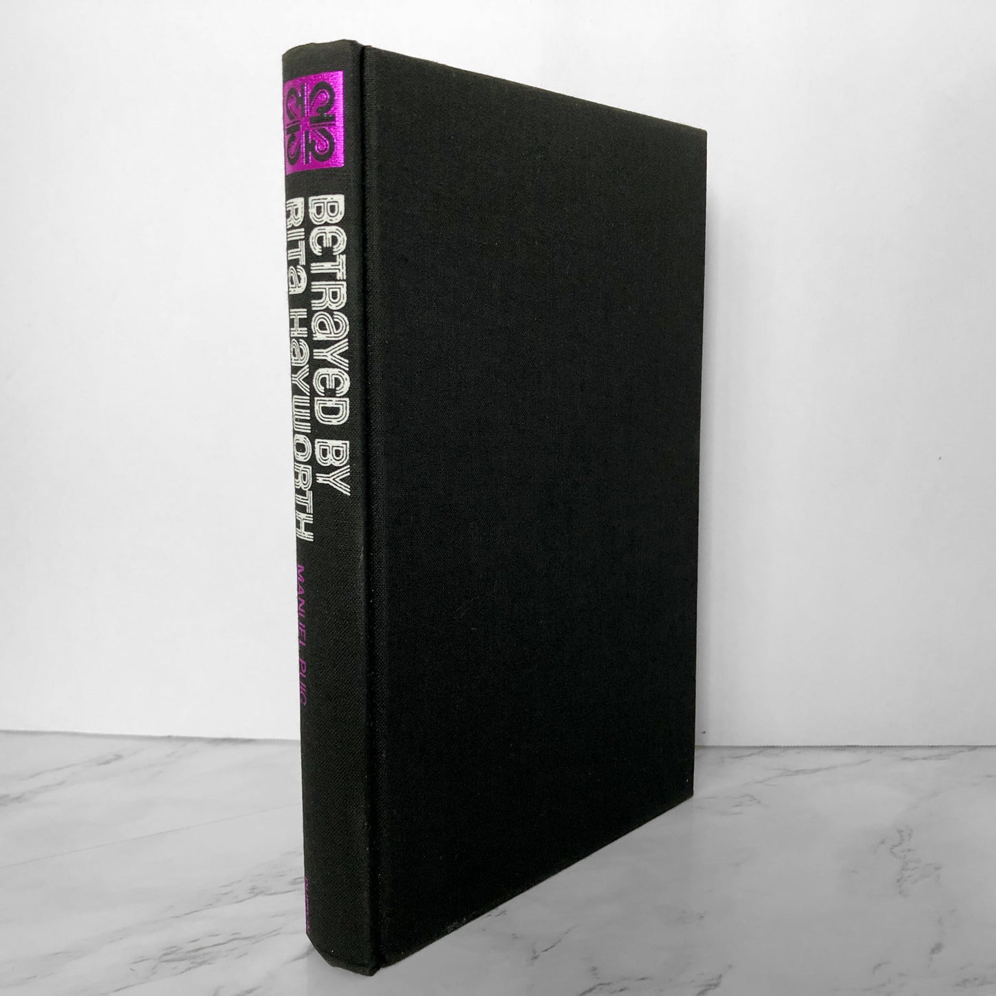 Betrayed by Rita Hayworth by Manuel Puig [FIRST EDITION] - Bookshop Apocalypse