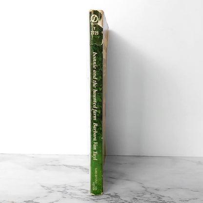 Bonnie and the Haunted Farm by Barbara Van Tuyl [1974 PAPERBACK]