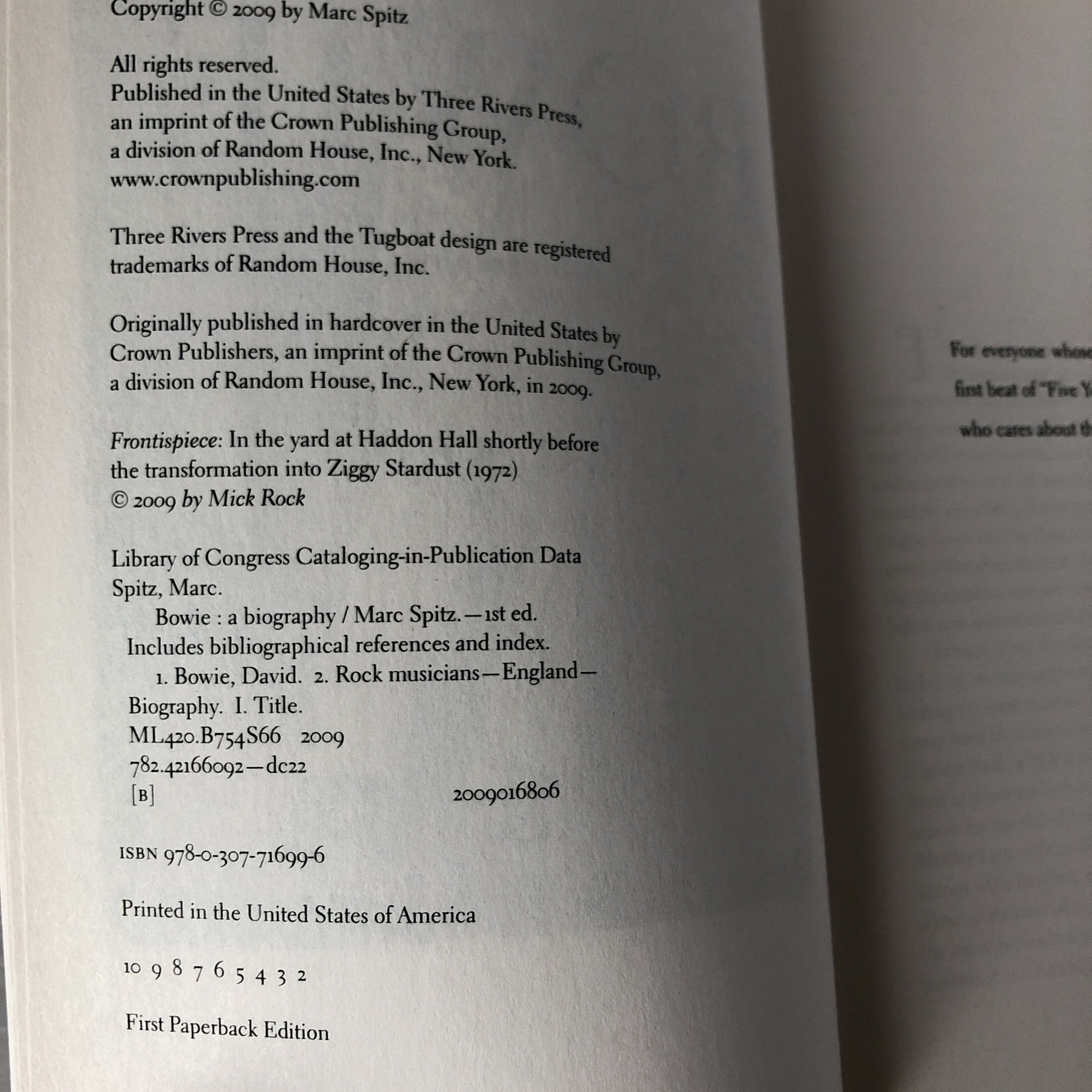 Bowie: A Biography by Marc Spitz [2015 DELUXE PAPERBACK] - Bookshop Apocalypse