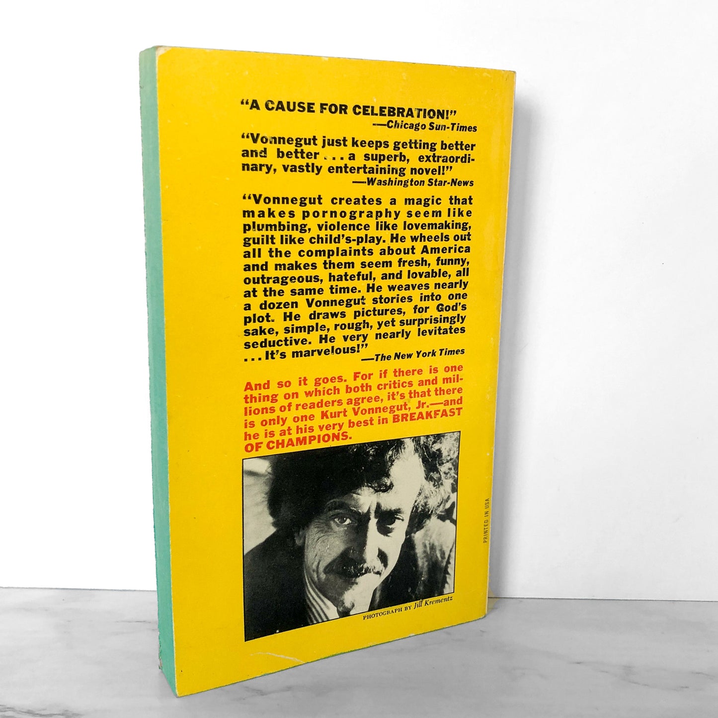Breakfast of Champions by Kurt Vonnegut [FIRST DELL PRINTING / 1975]