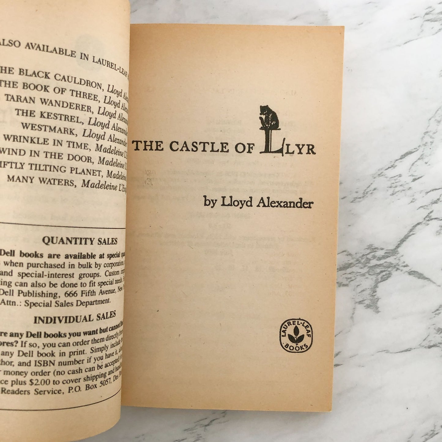 The Castle Of Llyr by Lloyd Alexander [1980 PAPERBACK]