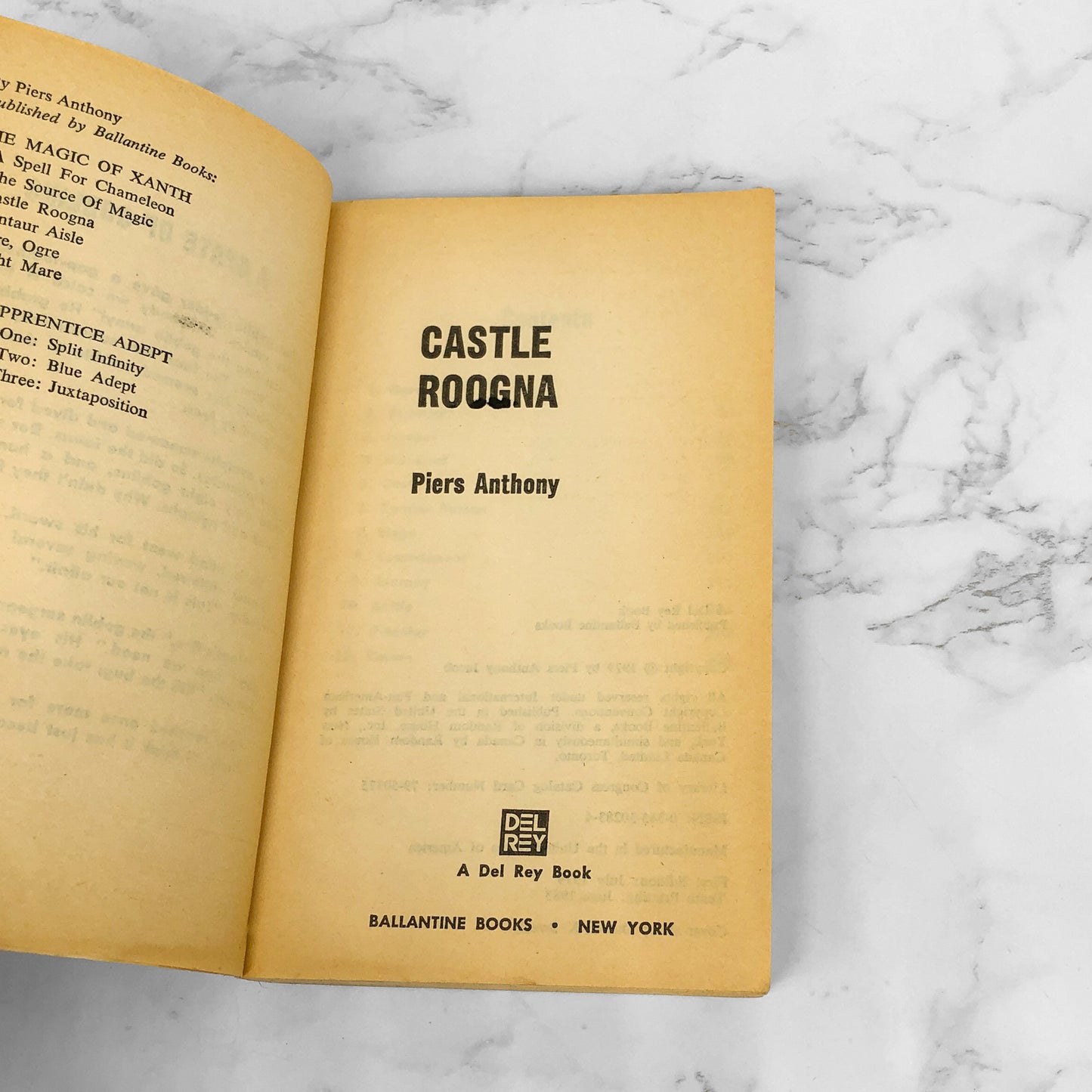 Castle Roogna by Piers Anthony [1983 PAPERBACK] Del•Rey • Xanth #3