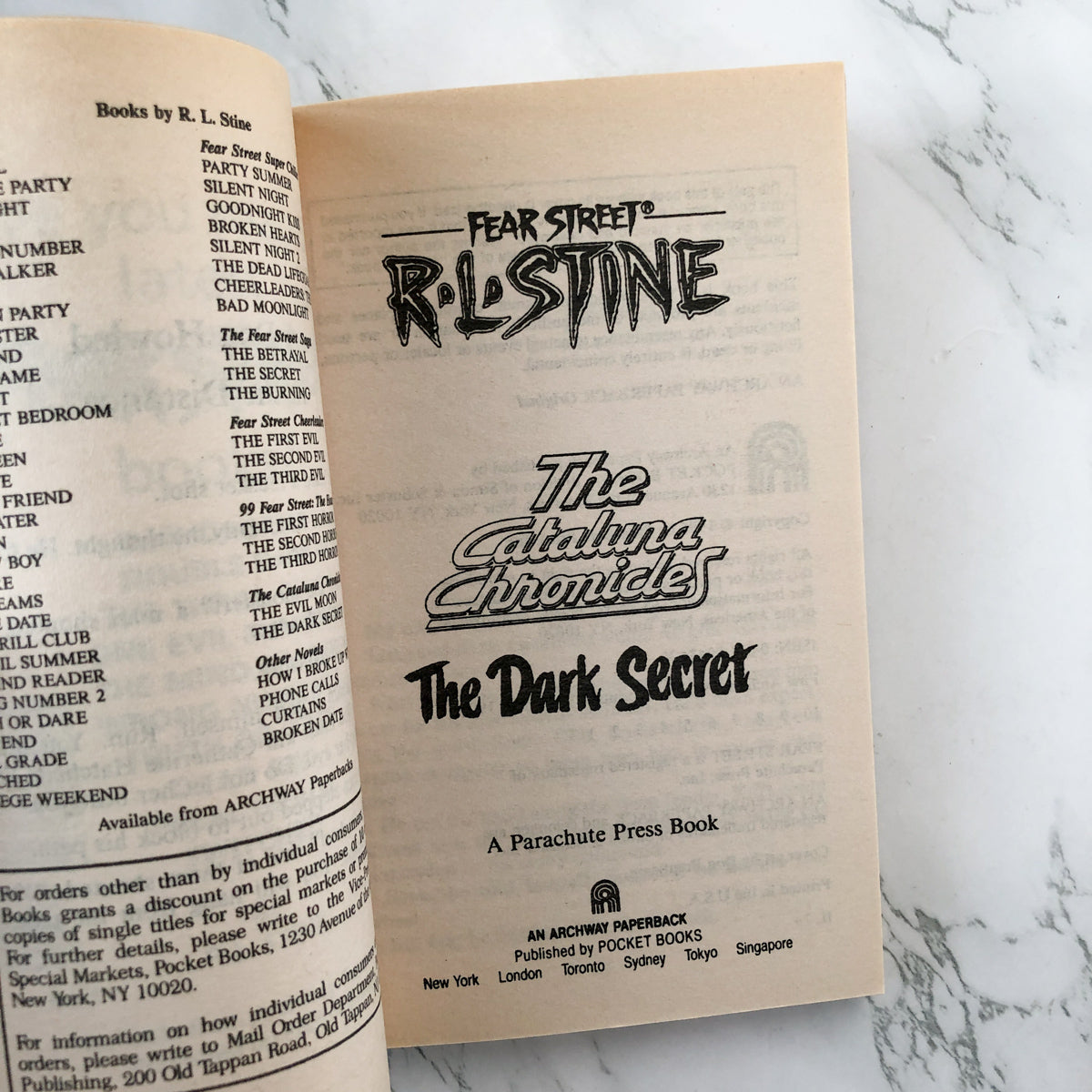 Fear Street The Cataluna Chronicles: The Dark Secret by R.L. Stine [1995 PAPERBACK] - Bookshop Apocalypse