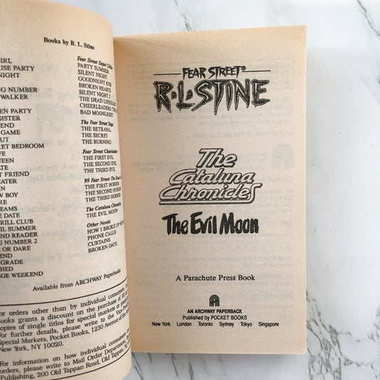 Fear Street The Cataluna Chronicles: The Evil Moon by R.L. Stine [1995 PAPERBACK] - Bookshop Apocalypse