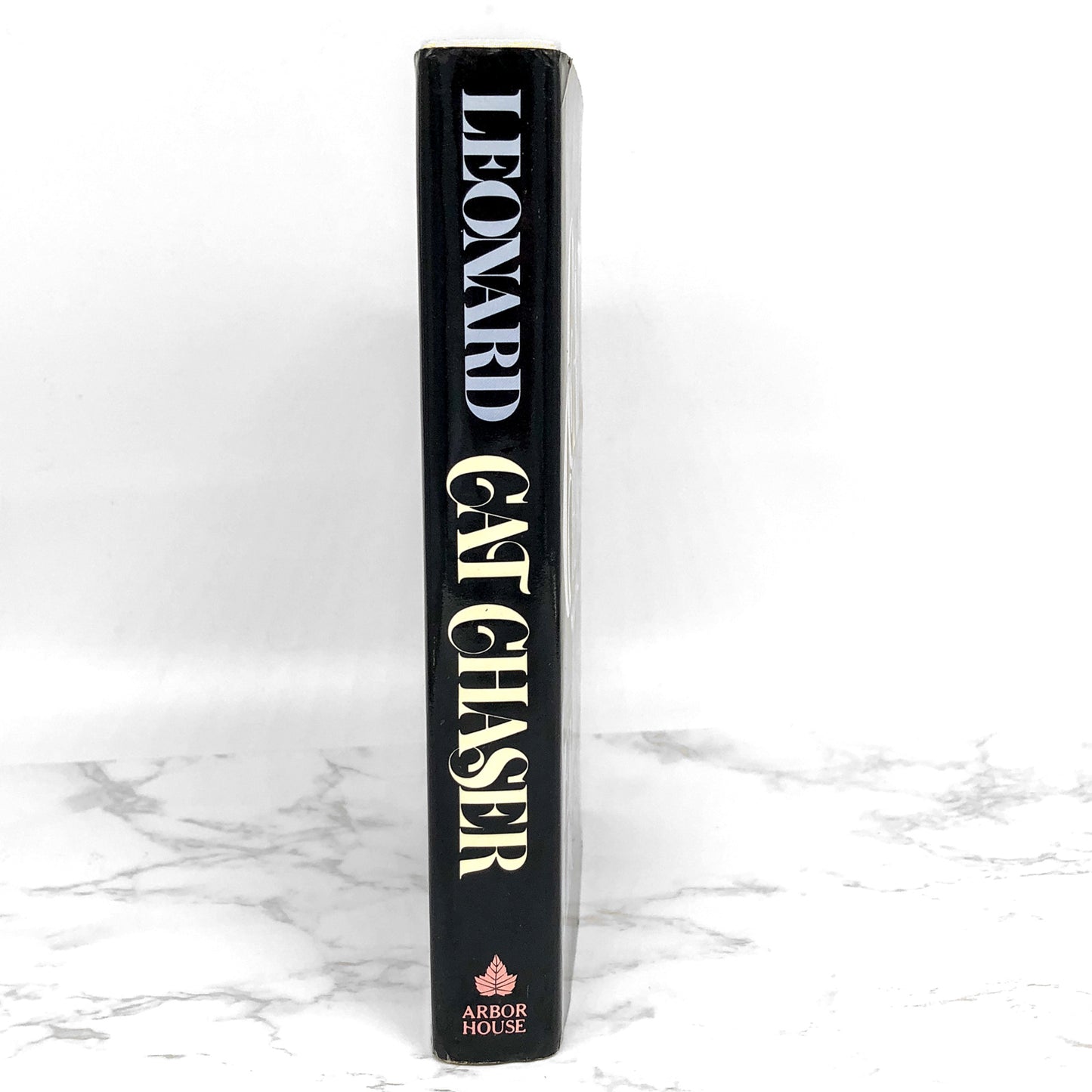 Cat Chaser by Elmore Leonard [FIRST EDITION / FIRST PRINTING] 1982