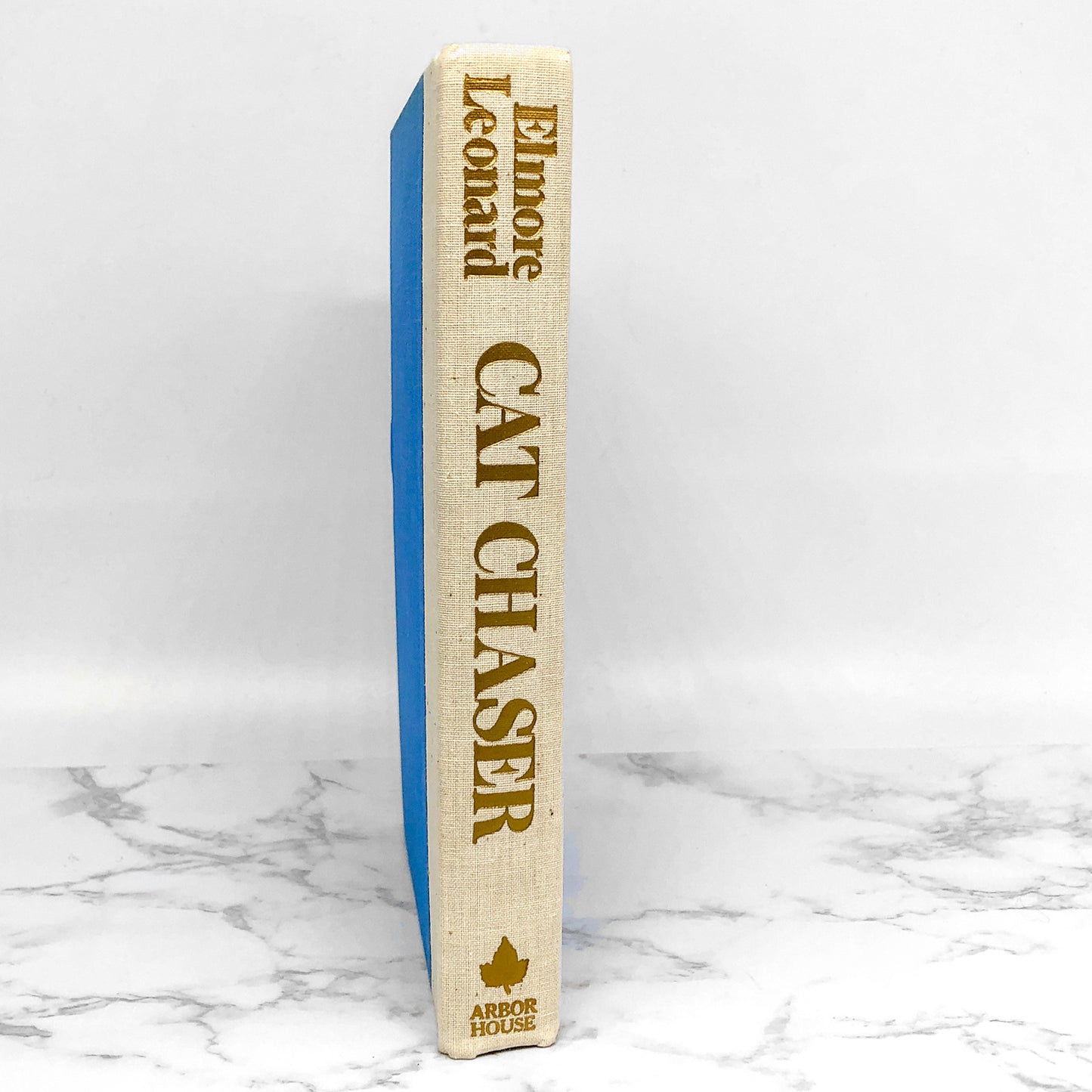 Cat Chaser by Elmore Leonard [FIRST EDITION / FIRST PRINTING] 1982