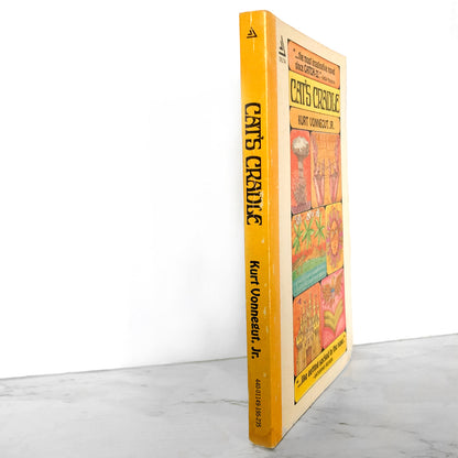 Cat's Cradle by Kurt Vonnegut [DELTA TRADE PAPERBACK / 1963]