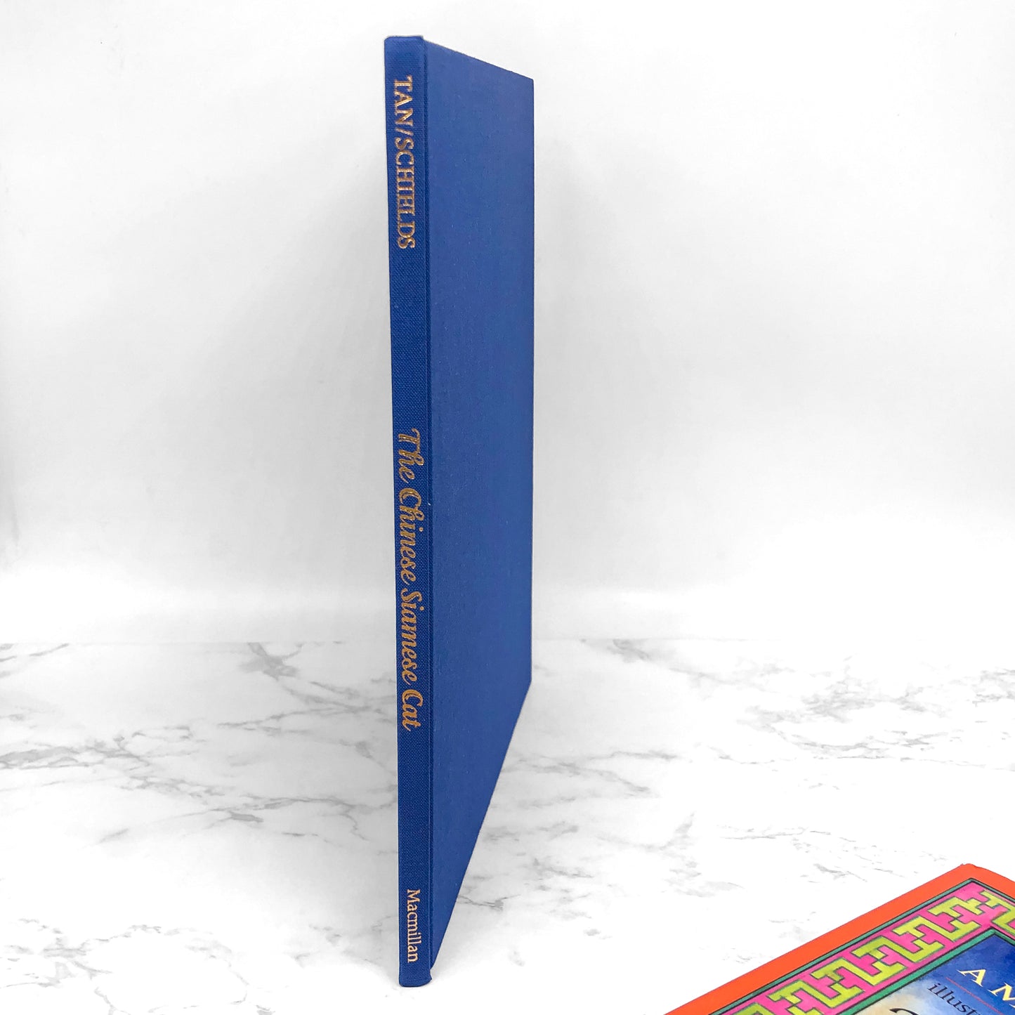 The Chinese Siamese Cat by Amy Tan & Gretchen Shields SIGNED! [FIRST EDITION • FIRST PRINTING] 1994