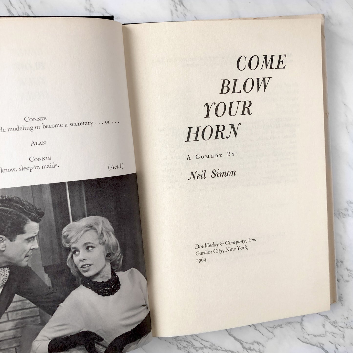 Come Blow Your Horn: A Play by Neil Simon [1961 HARDCOVER] BCE • Doubleday