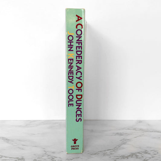 A Confederacy of Dunces by John Kennedy Toole [TRADE PAPERBACK / 1987]