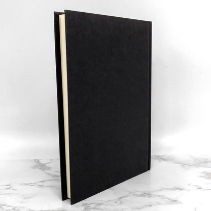 Coraline by Neil Gaiman [2002 HARDCOVER]