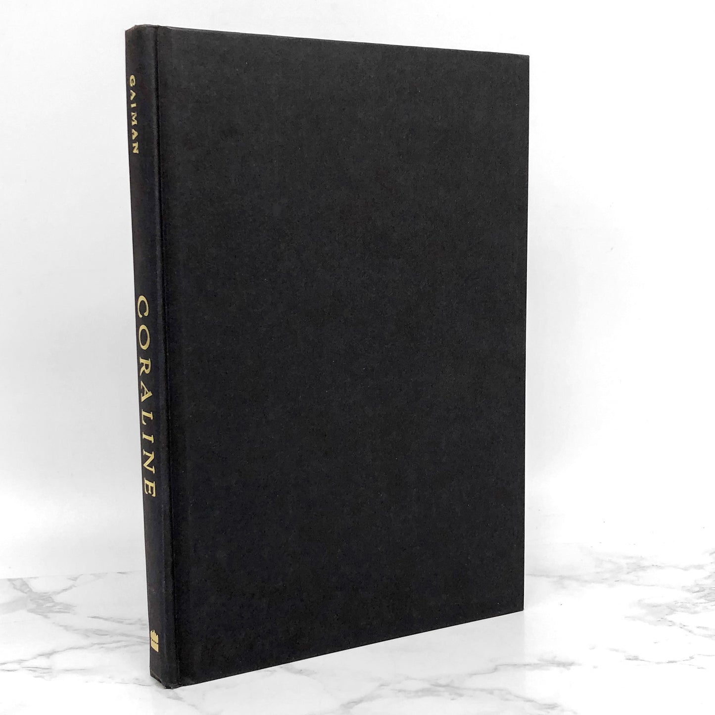 Coraline by Neil Gaiman [2002 HARDCOVER]