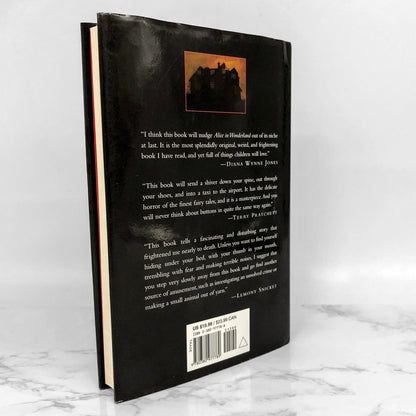Coraline by Neil Gaiman [FIRST EDITION / FIRST PRINTING] 2002