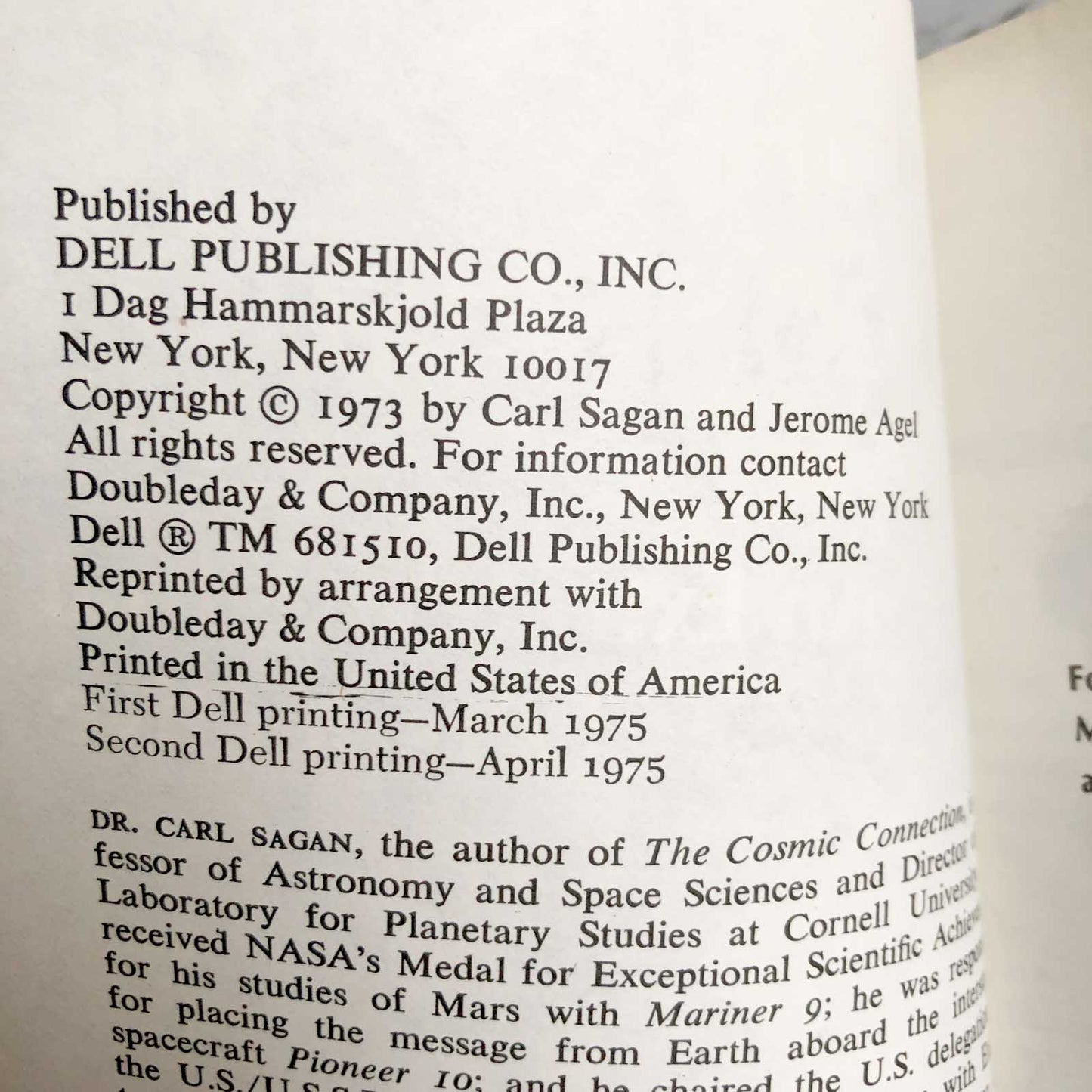 Cosmic Connection: An Extraterrestrial Perspective by Carl Sagan [1975 PAPERBACK]