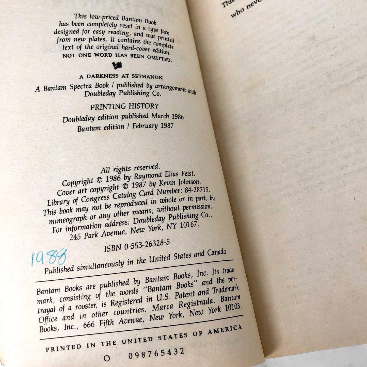 A Darkness at Sethanon by Raymond E. Feist [FIRST PAPERBACK EDITION] 1987