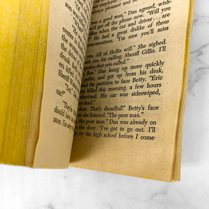 Dead & Buried by Chelsea Quinn Yarbro [MOVIE TIE-IN PAPERBACK] 1980