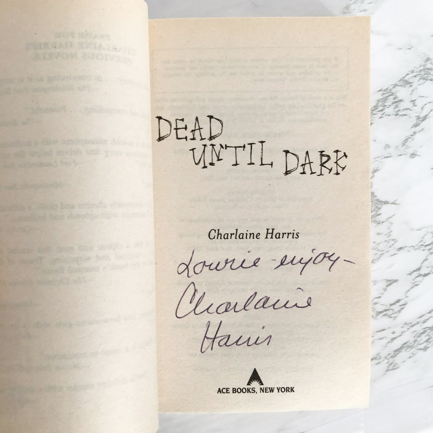 Dead Until Dark by Charlaine Harris SIGNED! [FIRST EDITION / SOOKIE STACKHOUSE #1]