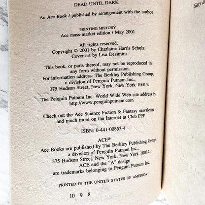 Dead Until Dark by Charlaine Harris SIGNED! [FIRST EDITION / SOOKIE STACKHOUSE #1]