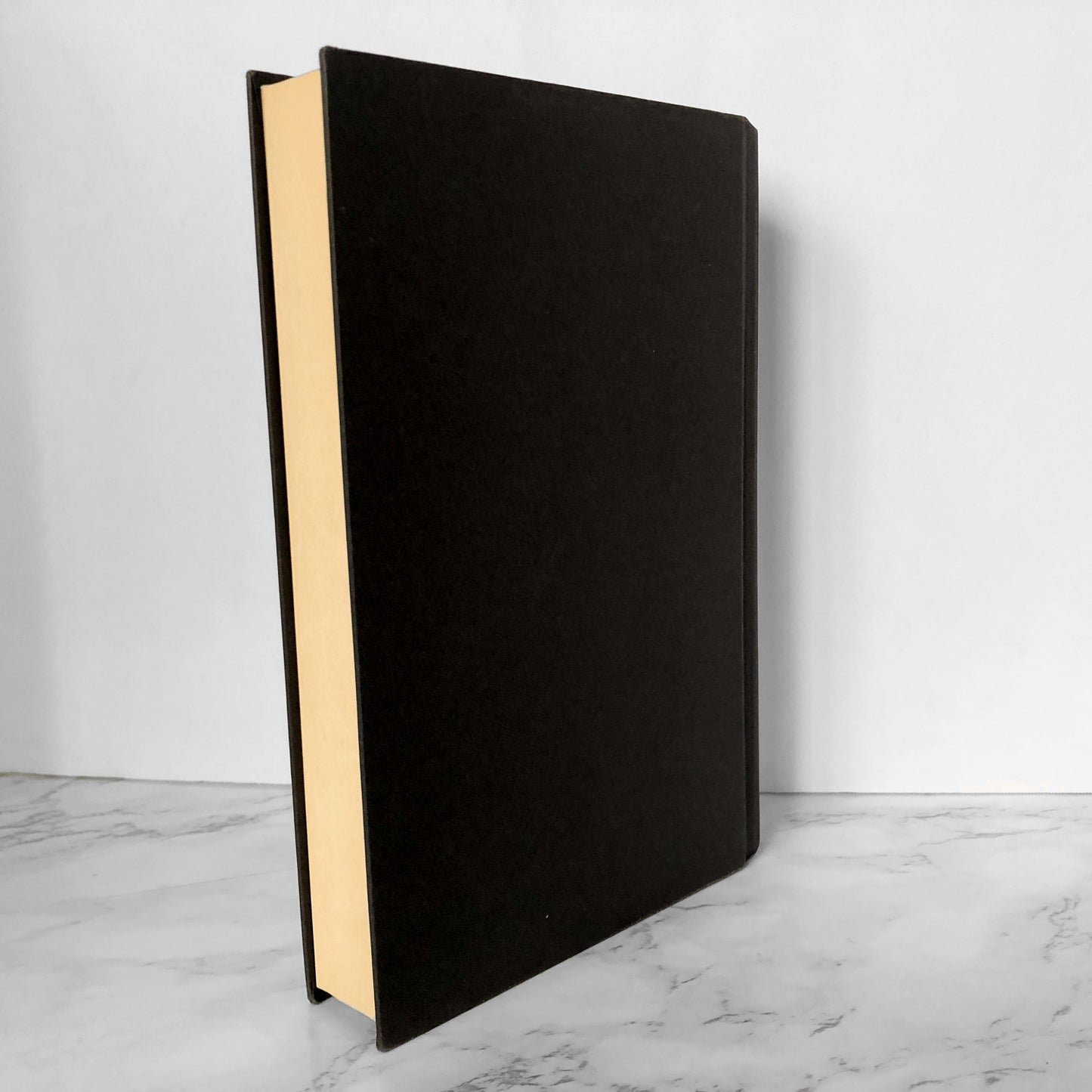 The Devil in the White City by Erik Larson [FIRST EDITION] - Bookshop Apocalypse