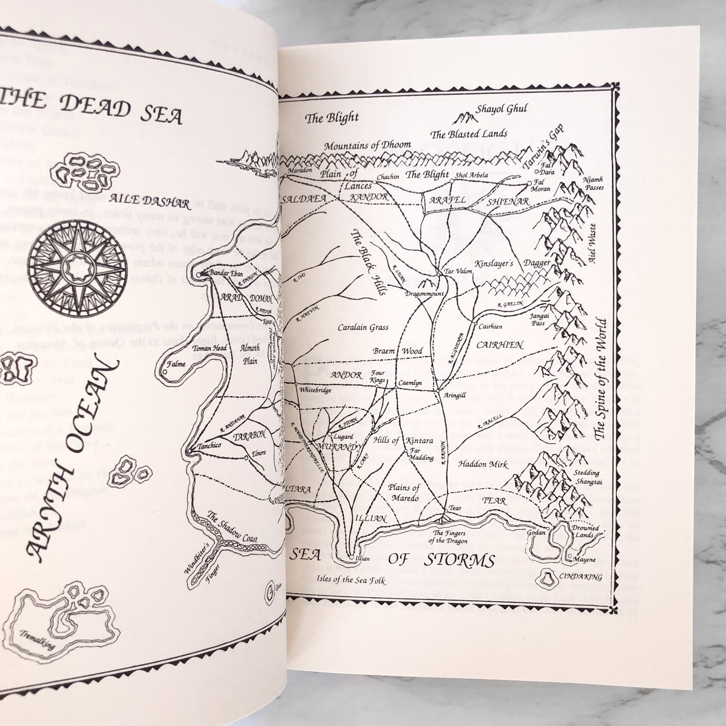 The Dragon Reborn by Robert Jordan [1991 HARDCOVER] The Wheel of Time #3