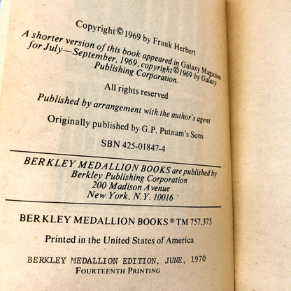 Dune Messiah by Frank Herbert [FIRST EDITION PAPERBACK] 1970 • Berkley Medallion