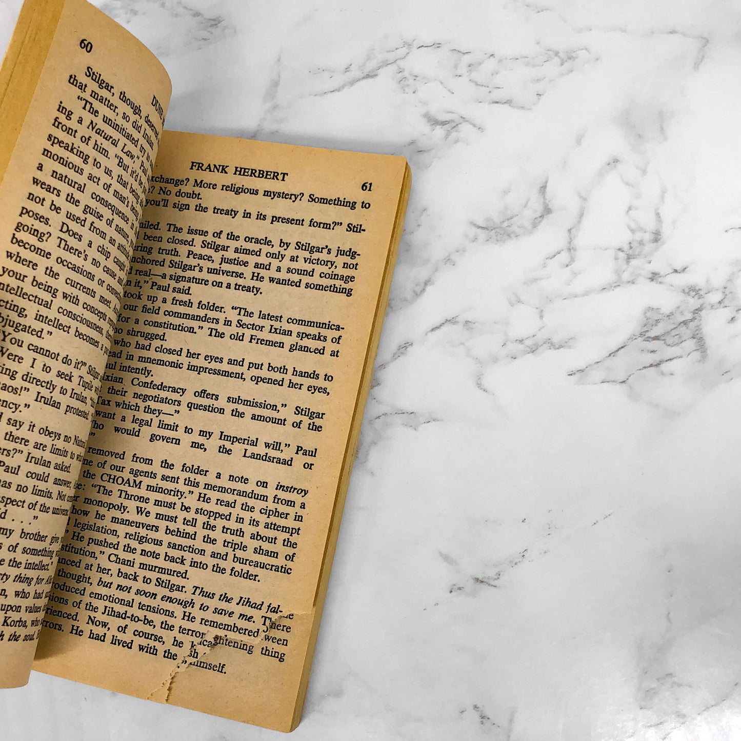 Dune Messiah by Frank Herbert [FIRST EDITION PAPERBACK] 1970 • Berkley Medallion