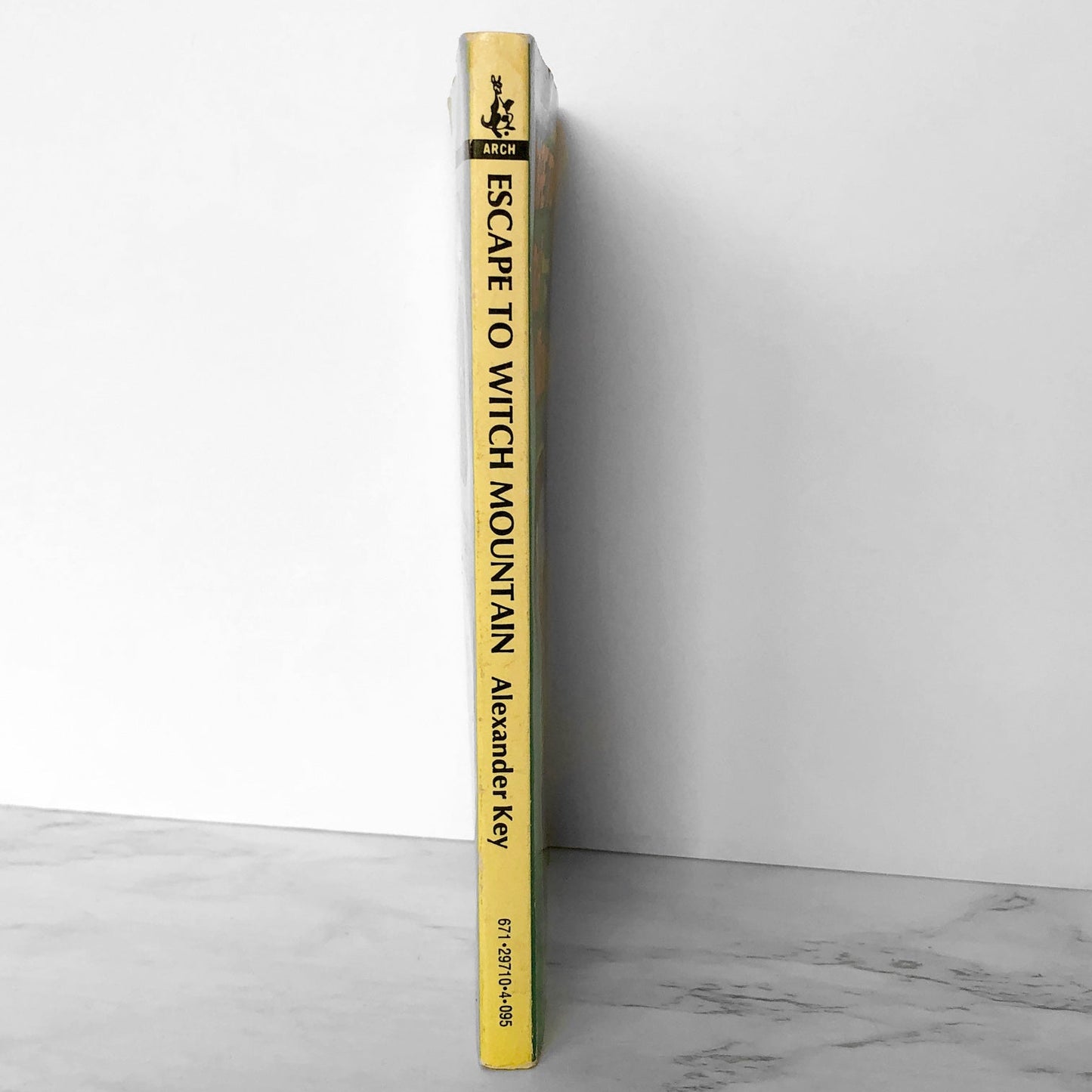 Escape to Witch Mountain by Alexander Key [1975 PAPERBACK]