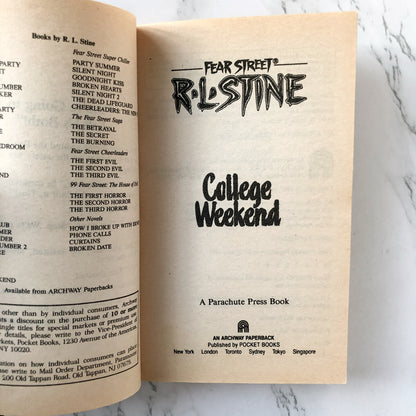 Fear Street #32: College Weekend by R.L. Stine [1995 PAPERBACK] - Bookshop Apocalypse