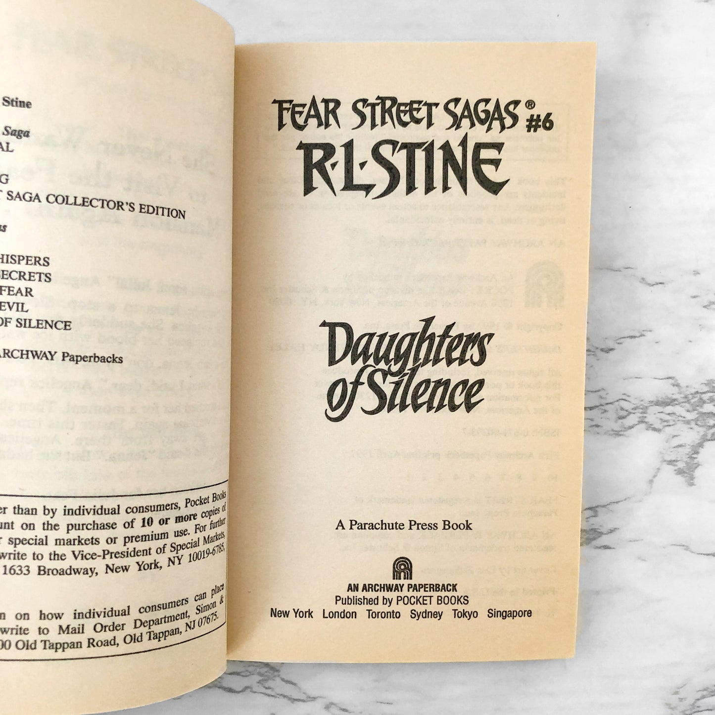 Fear Street Sagas #6: Daughters of Silence by R.L. Stine [1997 PAPERBACK]
